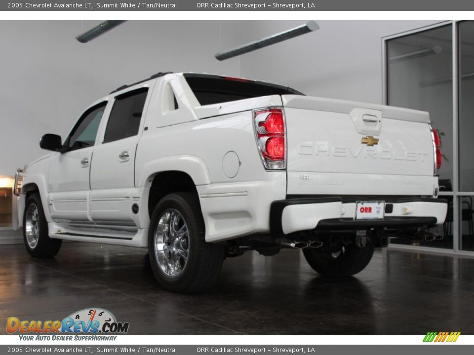 2005 Chevrolet Avalanche LT Summit White / Tan/Neutral Photo #4