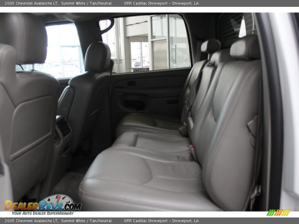2005 Chevrolet Avalanche LT Summit White / Tan/Neutral Photo #19
