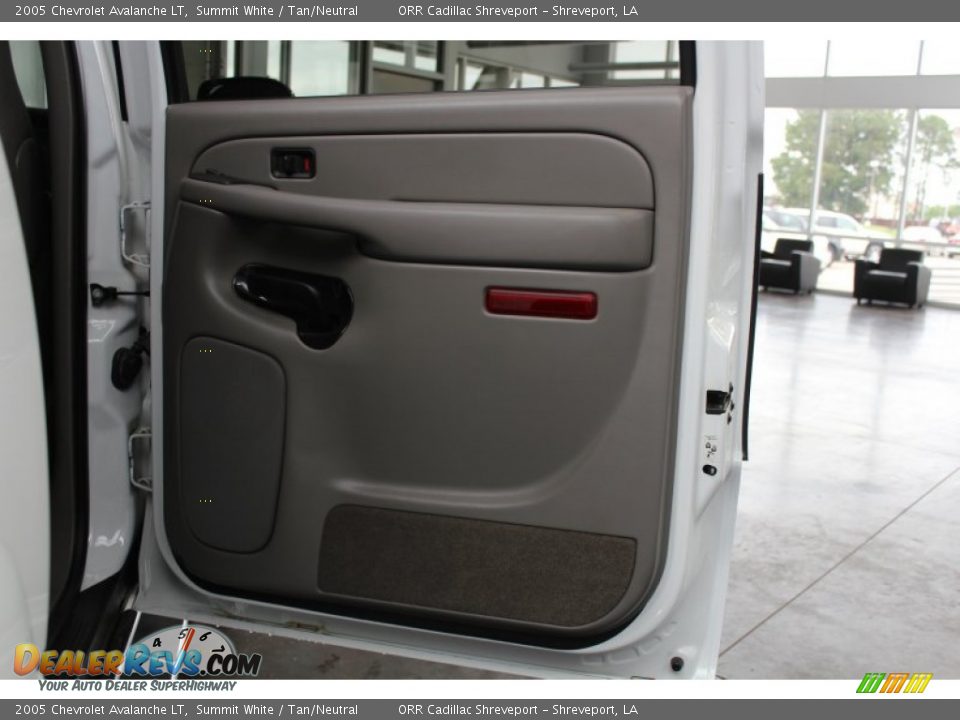 2005 Chevrolet Avalanche LT Summit White / Tan/Neutral Photo #20