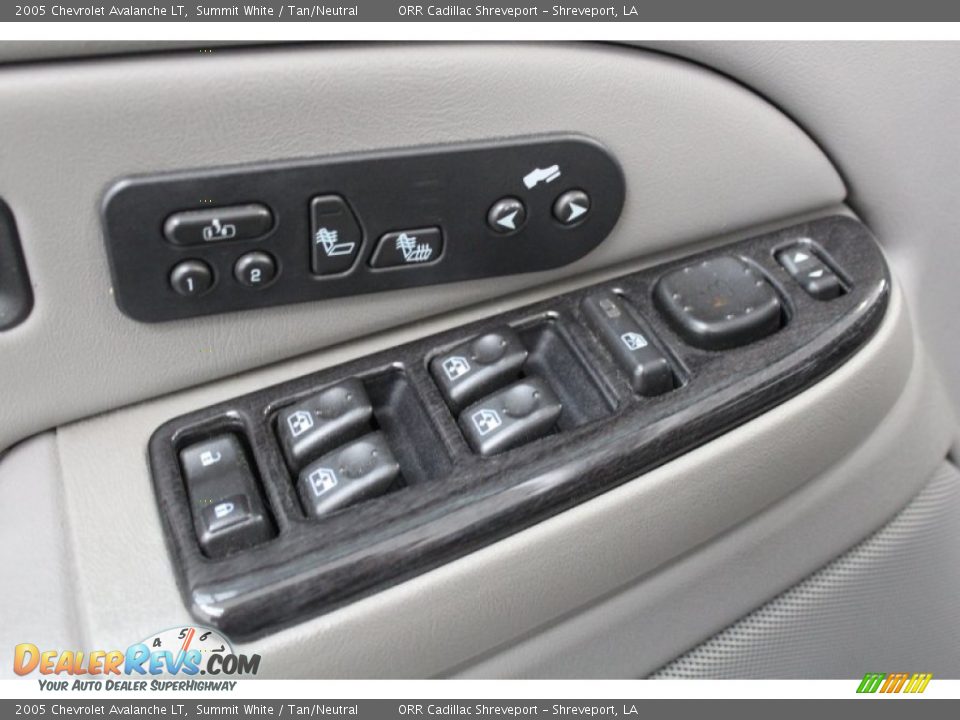 2005 Chevrolet Avalanche LT Summit White / Tan/Neutral Photo #25
