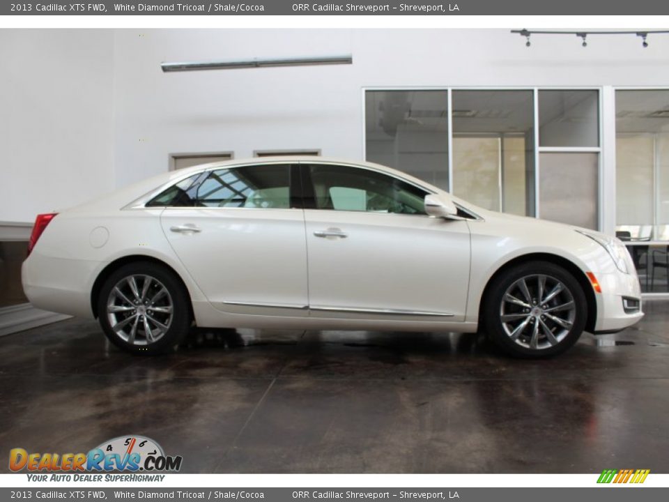 2013 Cadillac XTS FWD White Diamond Tricoat / Shale/Cocoa Photo #7