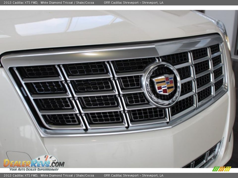 2013 Cadillac XTS FWD White Diamond Tricoat / Shale/Cocoa Photo #11
