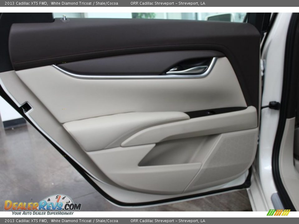 2013 Cadillac XTS FWD White Diamond Tricoat / Shale/Cocoa Photo #21
