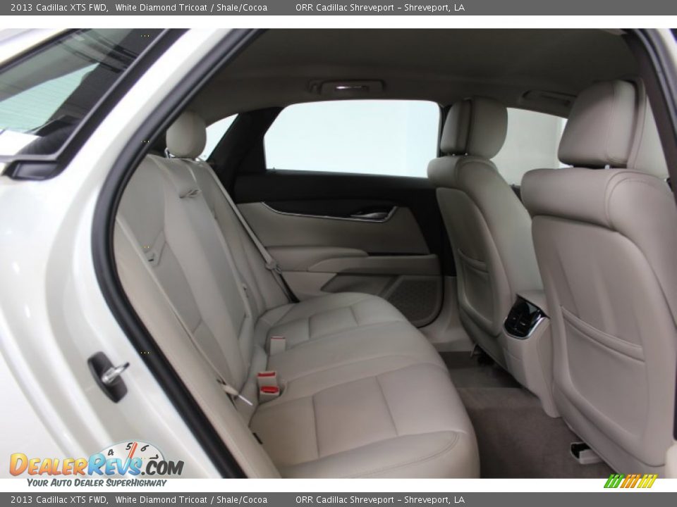 2013 Cadillac XTS FWD White Diamond Tricoat / Shale/Cocoa Photo #24