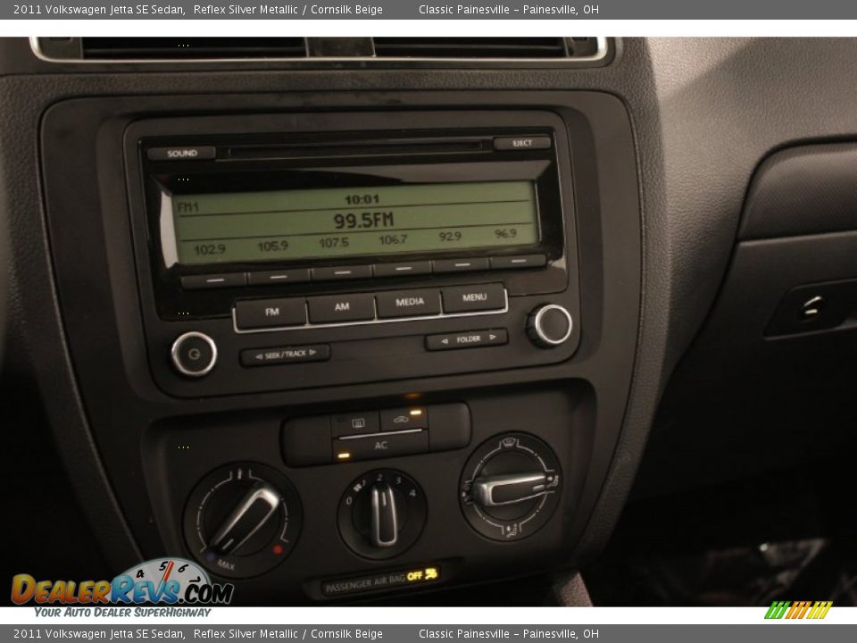 2011 Volkswagen Jetta SE Sedan Reflex Silver Metallic / Cornsilk Beige Photo #8