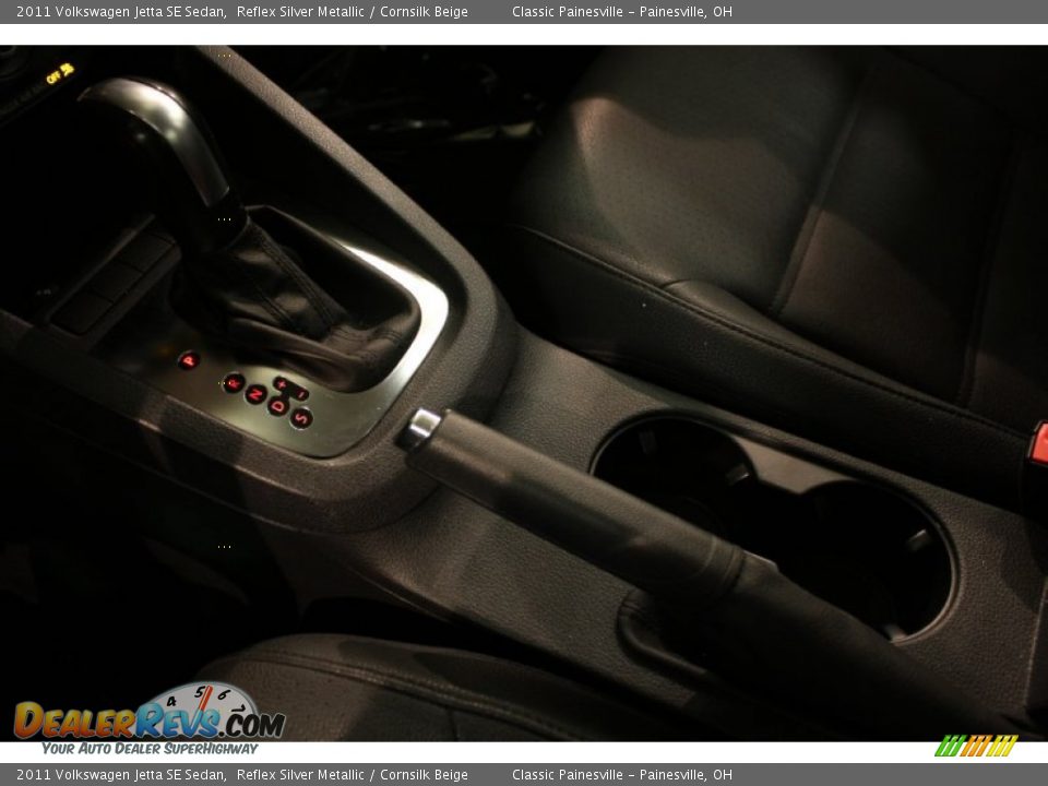 2011 Volkswagen Jetta SE Sedan Reflex Silver Metallic / Cornsilk Beige Photo #9