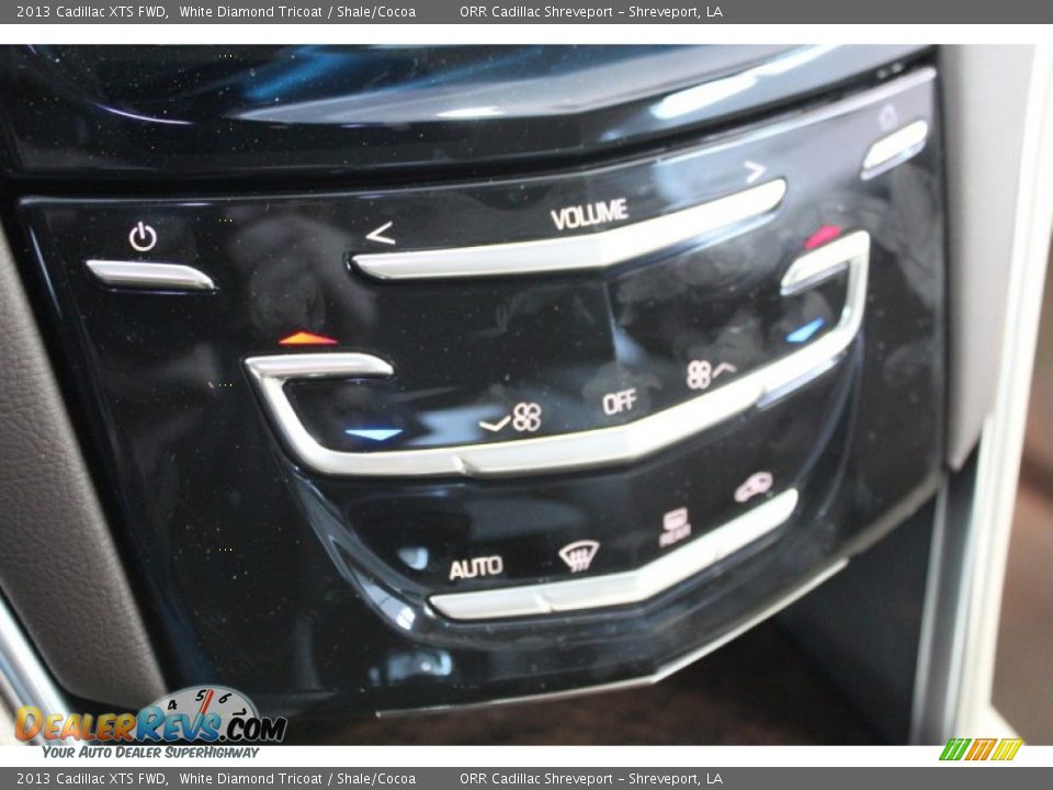 2013 Cadillac XTS FWD White Diamond Tricoat / Shale/Cocoa Photo #27