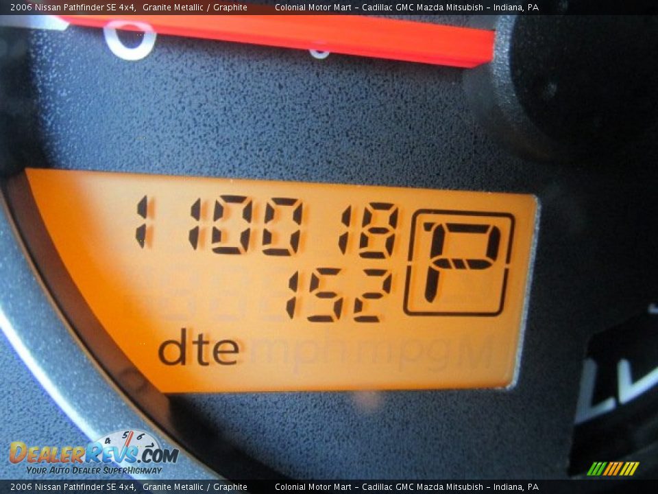 2006 Nissan Pathfinder SE 4x4 Granite Metallic / Graphite Photo #20