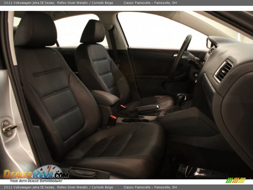 2011 Volkswagen Jetta SE Sedan Reflex Silver Metallic / Cornsilk Beige Photo #10