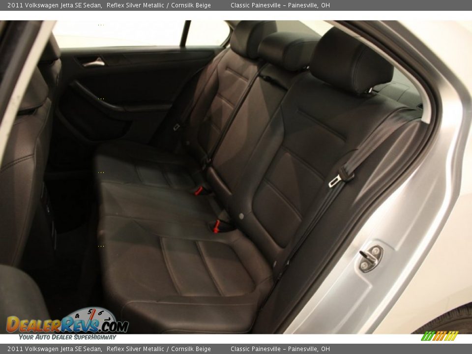 2011 Volkswagen Jetta SE Sedan Reflex Silver Metallic / Cornsilk Beige Photo #12
