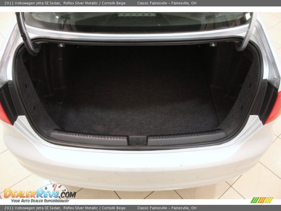 2011 Volkswagen Jetta SE Sedan Reflex Silver Metallic / Cornsilk Beige Photo #13