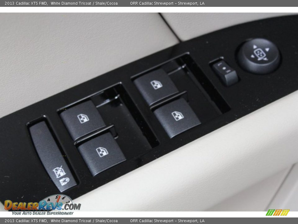 2013 Cadillac XTS FWD White Diamond Tricoat / Shale/Cocoa Photo #31