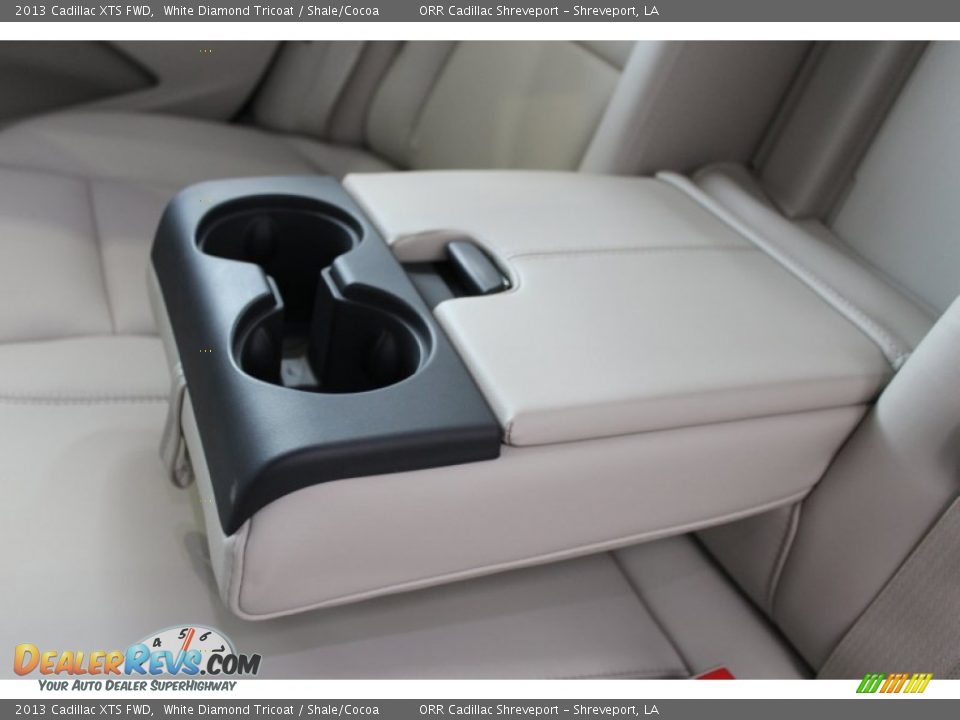 2013 Cadillac XTS FWD White Diamond Tricoat / Shale/Cocoa Photo #33