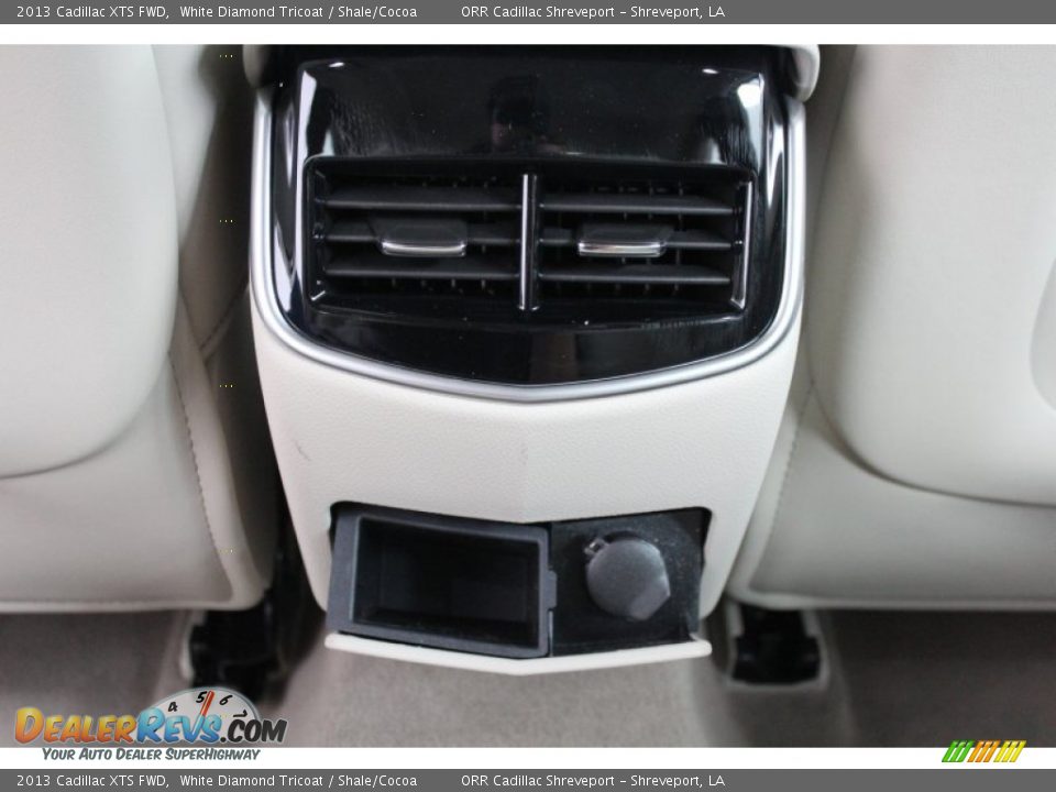 2013 Cadillac XTS FWD White Diamond Tricoat / Shale/Cocoa Photo #34