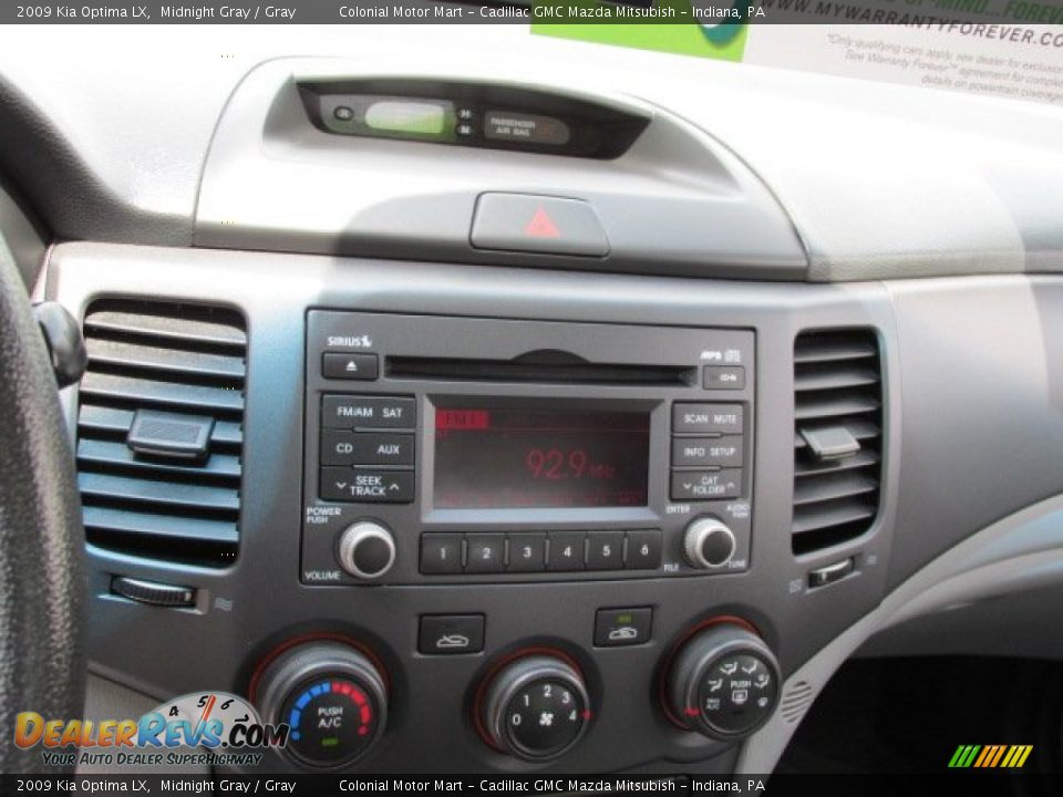Controls of 2009 Kia Optima LX Photo #15