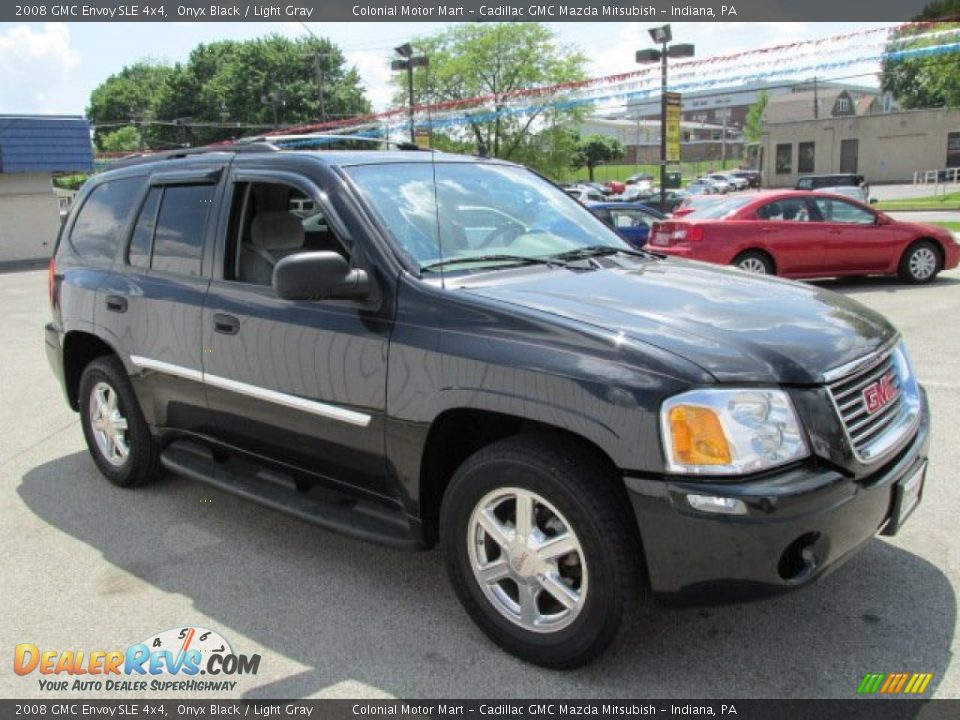 Front 3/4 View of 2008 GMC Envoy SLE 4x4 Photo #5
