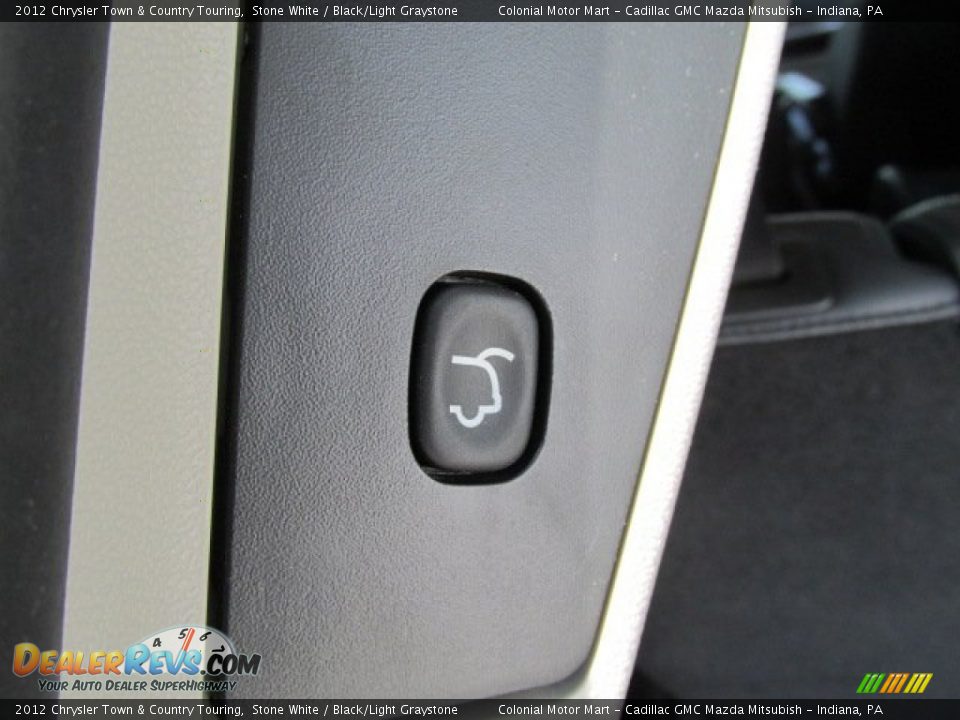 2012 Chrysler Town & Country Touring Stone White / Black/Light Graystone Photo #17