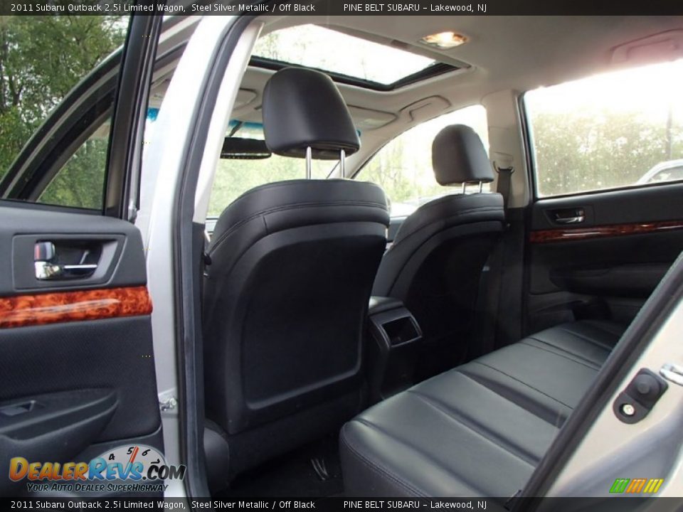 2011 Subaru Outback 2.5i Limited Wagon Steel Silver Metallic / Off Black Photo #11