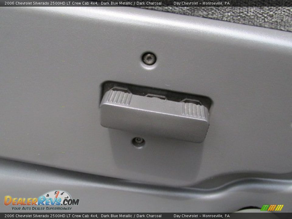 2006 Chevrolet Silverado 2500HD LT Crew Cab 4x4 Dark Blue Metallic / Dark Charcoal Photo #11