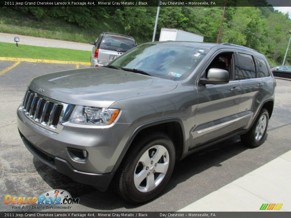 2011 Jeep Grand Cherokee Laredo X Package 4x4 Mineral Gray Metallic / Black Photo #6