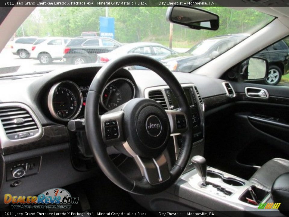 2011 Jeep Grand Cherokee Laredo X Package 4x4 Mineral Gray Metallic / Black Photo #15