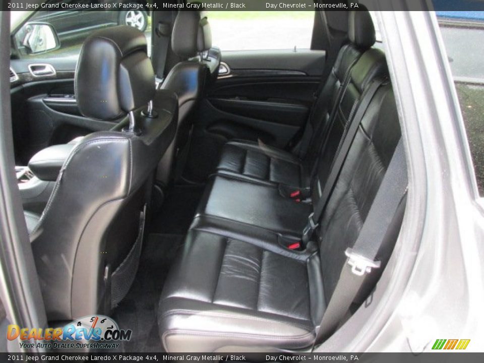 2011 Jeep Grand Cherokee Laredo X Package 4x4 Mineral Gray Metallic / Black Photo #17