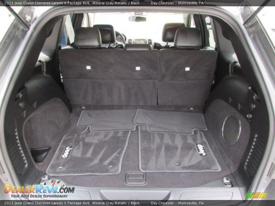 2011 Jeep Grand Cherokee Laredo X Package 4x4 Mineral Gray Metallic / Black Photo #18