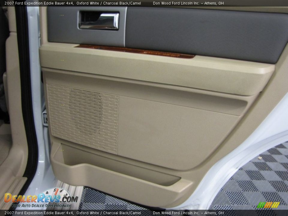 2007 Ford Expedition Eddie Bauer 4x4 Oxford White / Charcoal Black/Camel Photo #17