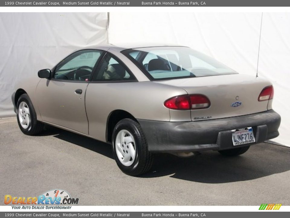 1999 Chevrolet Cavalier Coupe Medium Sunset Gold Metallic / Neutral Photo #2