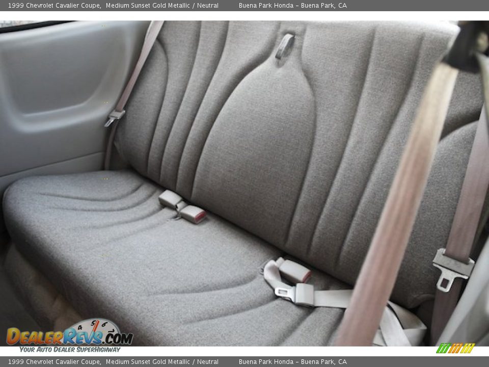 1999 Chevrolet Cavalier Coupe Medium Sunset Gold Metallic / Neutral Photo #4