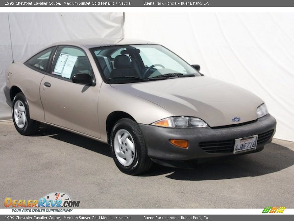 1999 Chevrolet Cavalier Coupe Medium Sunset Gold Metallic / Neutral Photo #6