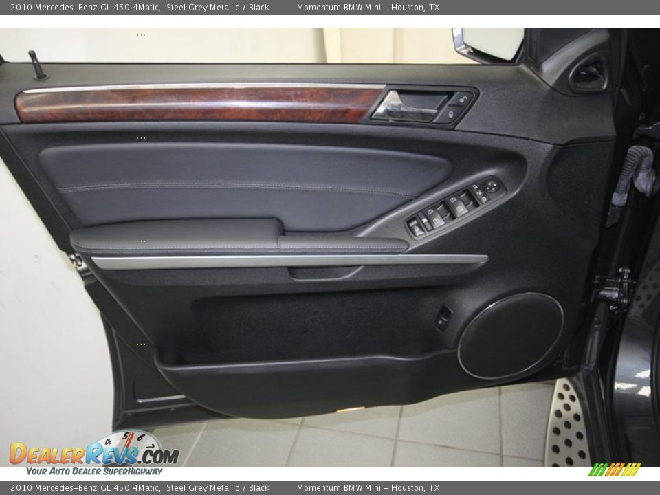 Door Panel of 2010 Mercedes-Benz GL 450 4Matic Photo #16