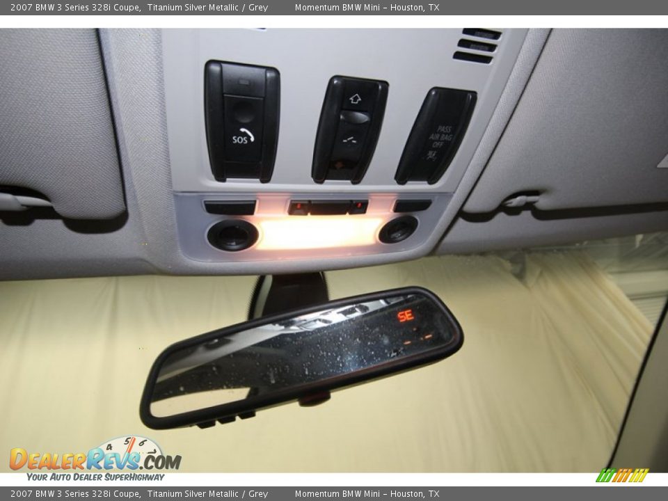 Controls of 2007 BMW 3 Series 328i Coupe Photo #17