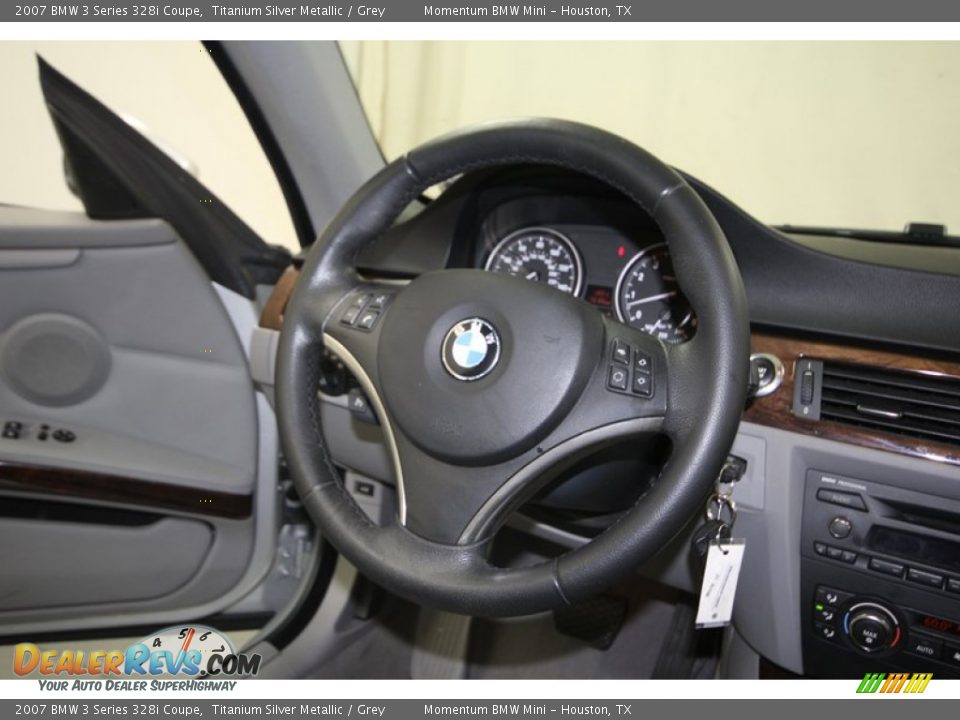 2007 BMW 3 Series 328i Coupe Steering Wheel Photo #24