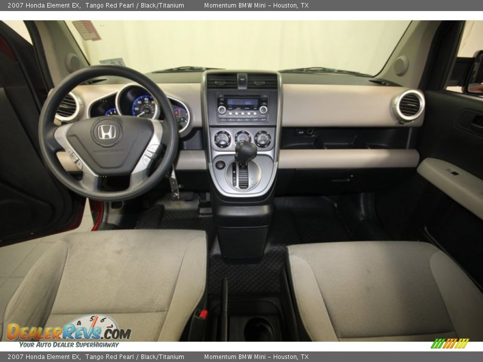 Dashboard of 2007 Honda Element EX Photo #4
