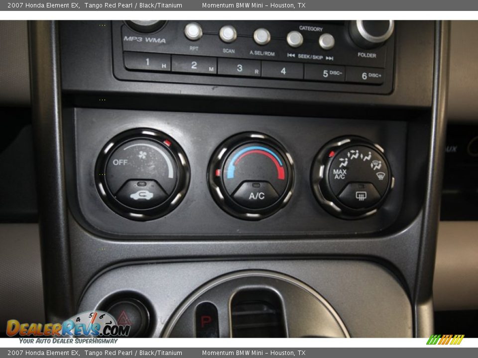 Controls of 2007 Honda Element EX Photo #20