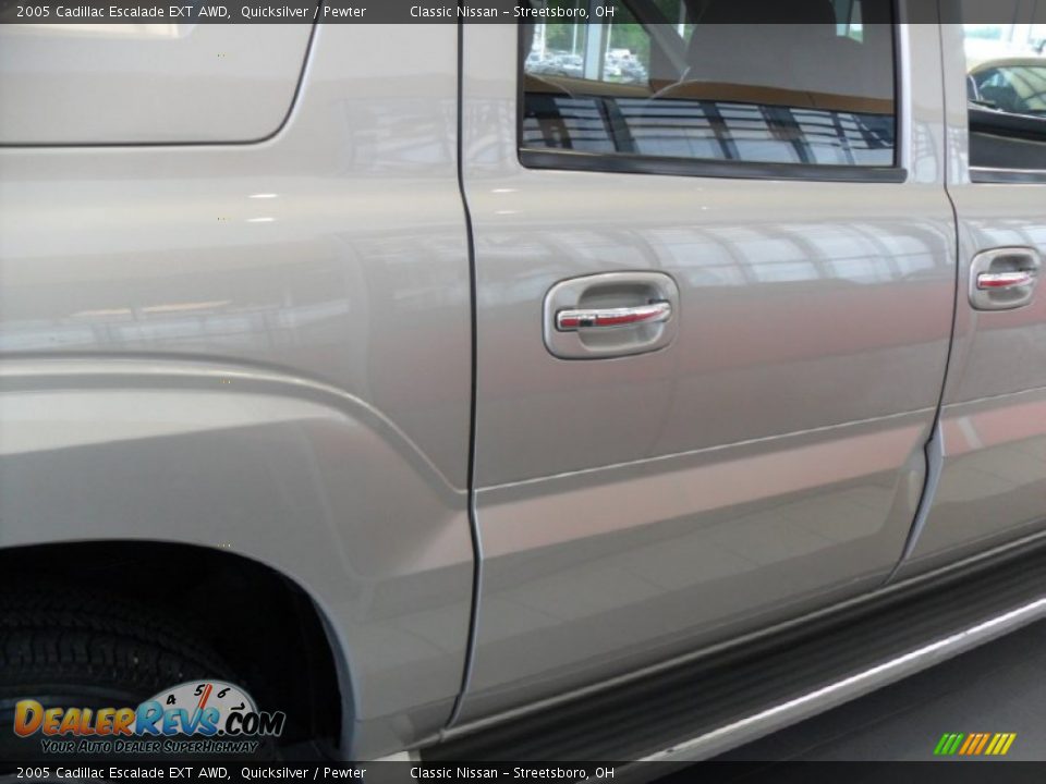 2005 Cadillac Escalade EXT AWD Quicksilver / Pewter Photo #5