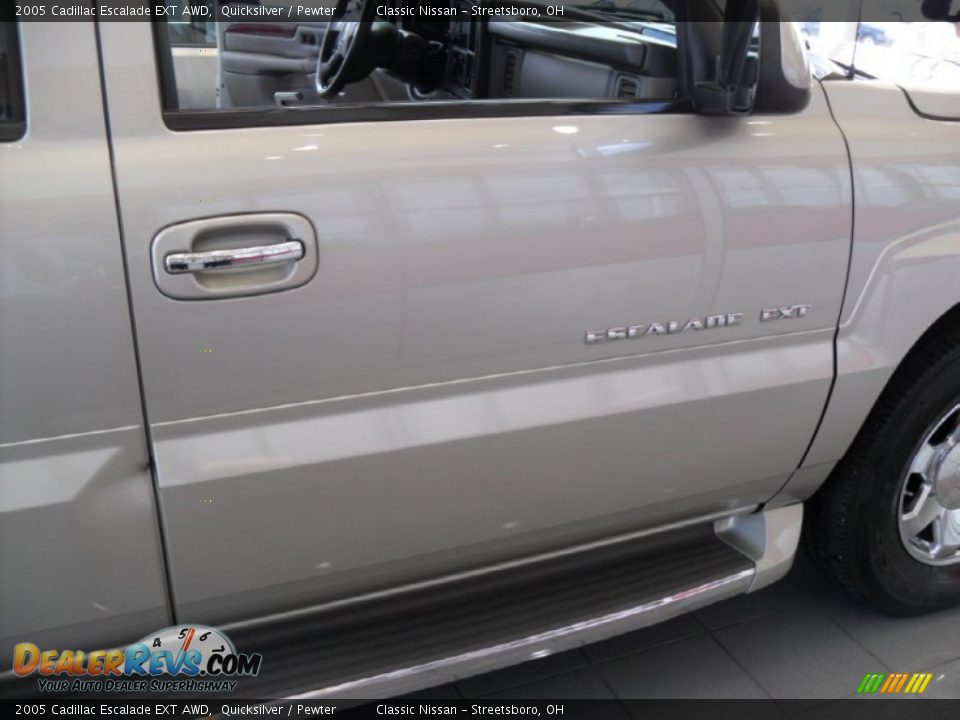 2005 Cadillac Escalade EXT AWD Quicksilver / Pewter Photo #6