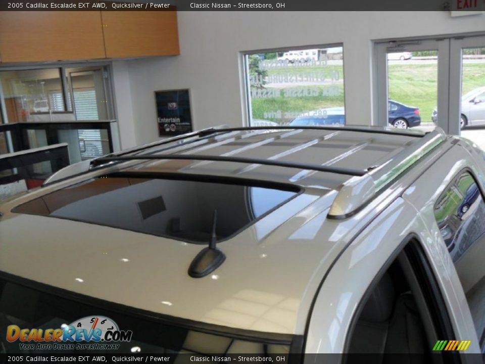 2005 Cadillac Escalade EXT AWD Quicksilver / Pewter Photo #9