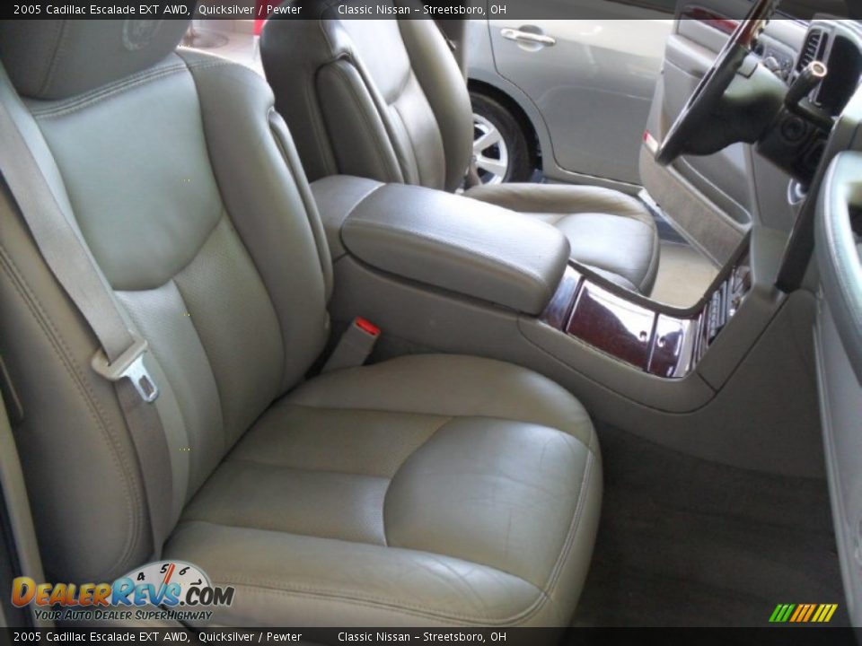 2005 Cadillac Escalade EXT AWD Quicksilver / Pewter Photo #14