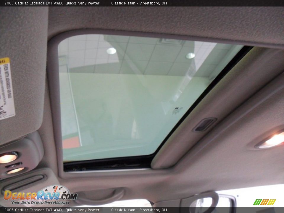 2005 Cadillac Escalade EXT AWD Quicksilver / Pewter Photo #19