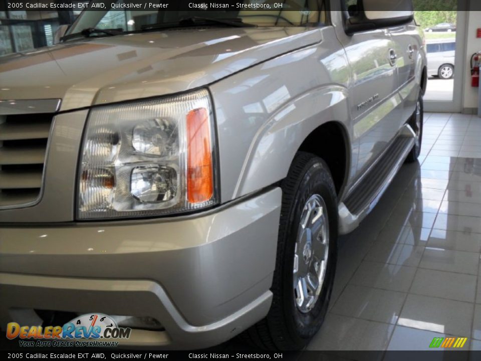 2005 Cadillac Escalade EXT AWD Quicksilver / Pewter Photo #29