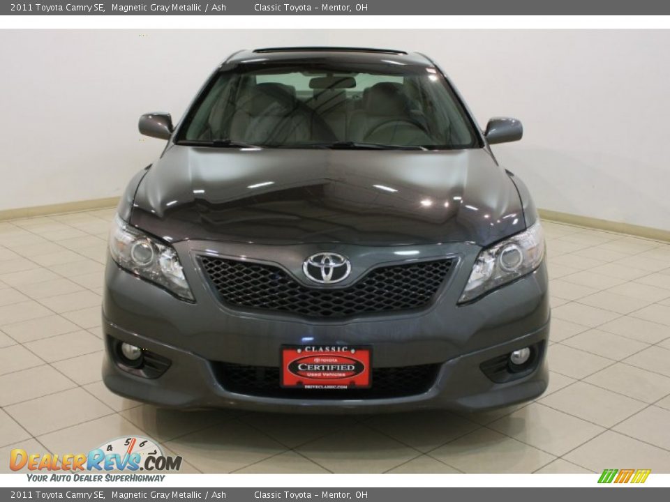 2011 Toyota Camry SE Magnetic Gray Metallic / Ash Photo #2