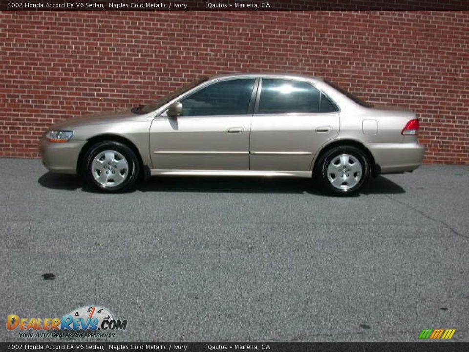 2002 Honda Accord EX V6 Sedan Naples Gold Metallic / Ivory Photo #11