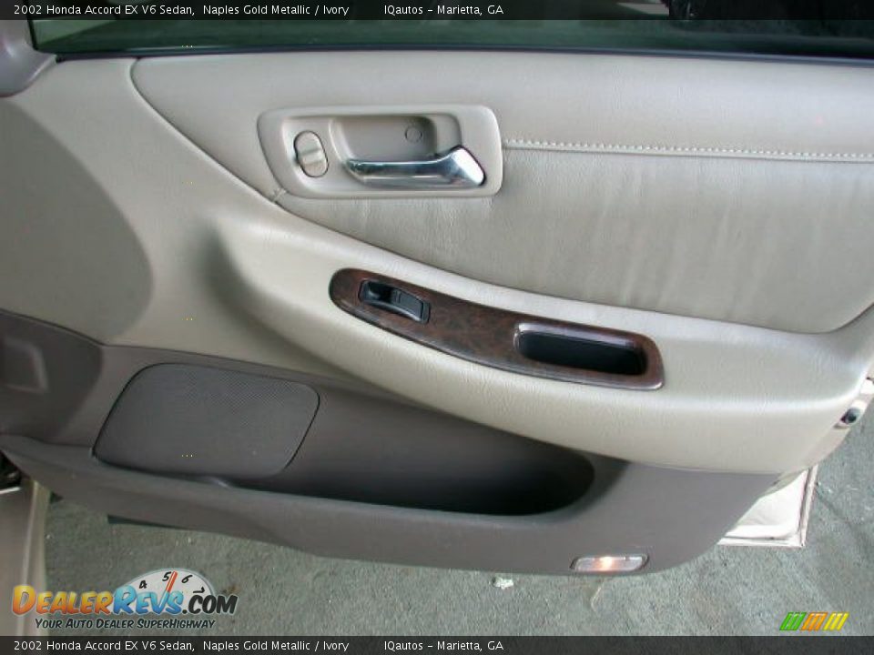Door Panel of 2002 Honda Accord EX V6 Sedan Photo #19