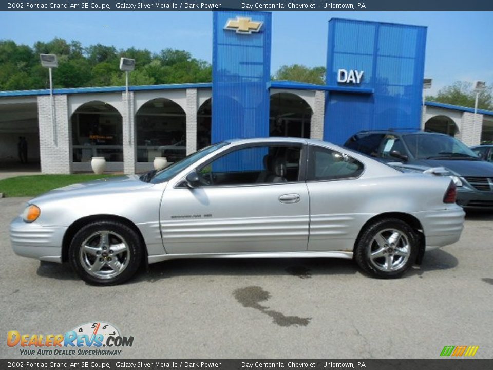 2002 Pontiac Grand Am SE Coupe Galaxy Silver Metallic / Dark Pewter Photo #2