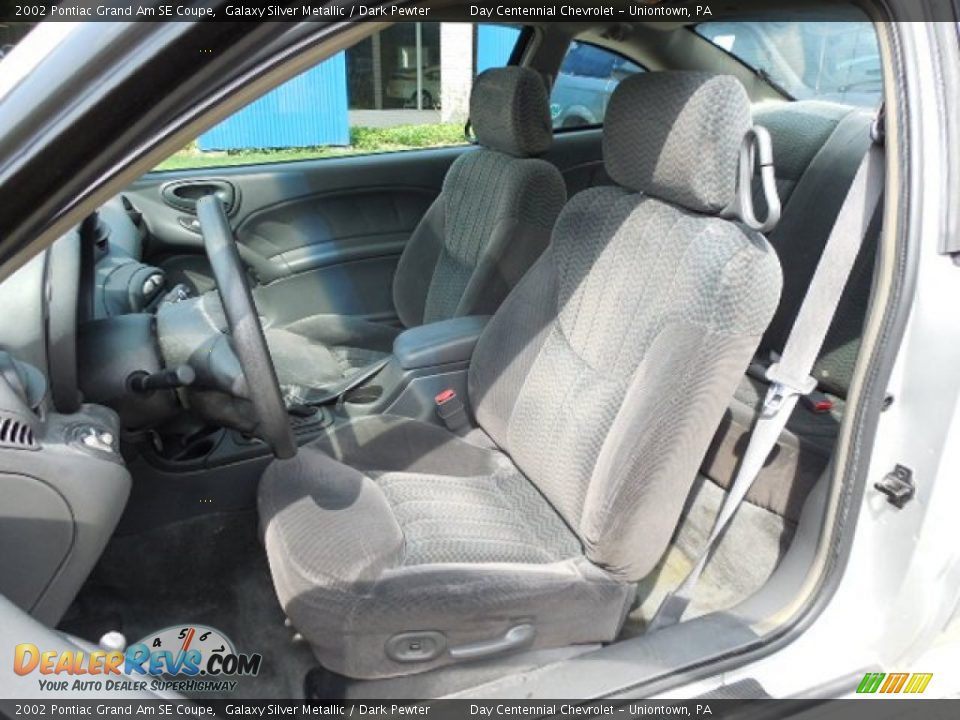 Front Seat of 2002 Pontiac Grand Am SE Coupe Photo #13