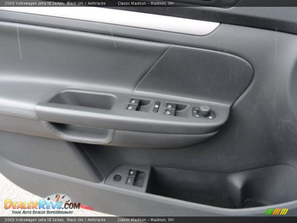 2009 Volkswagen Jetta SE Sedan Black Uni / Anthracite Photo #2