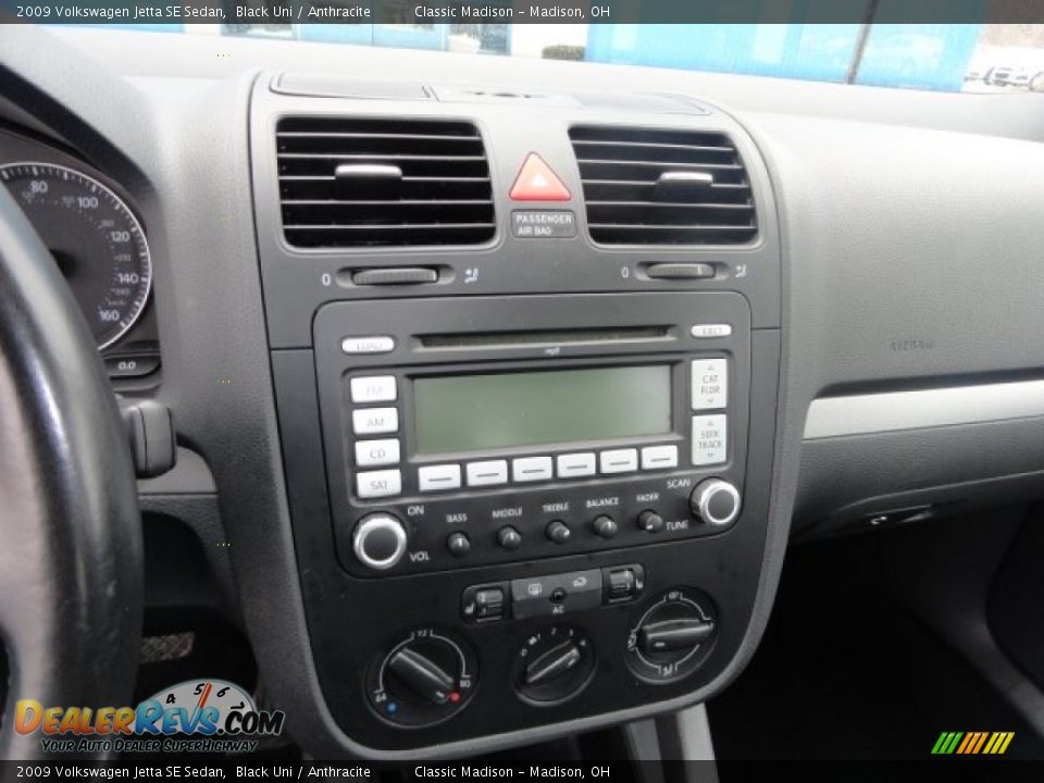 2009 Volkswagen Jetta SE Sedan Black Uni / Anthracite Photo #5