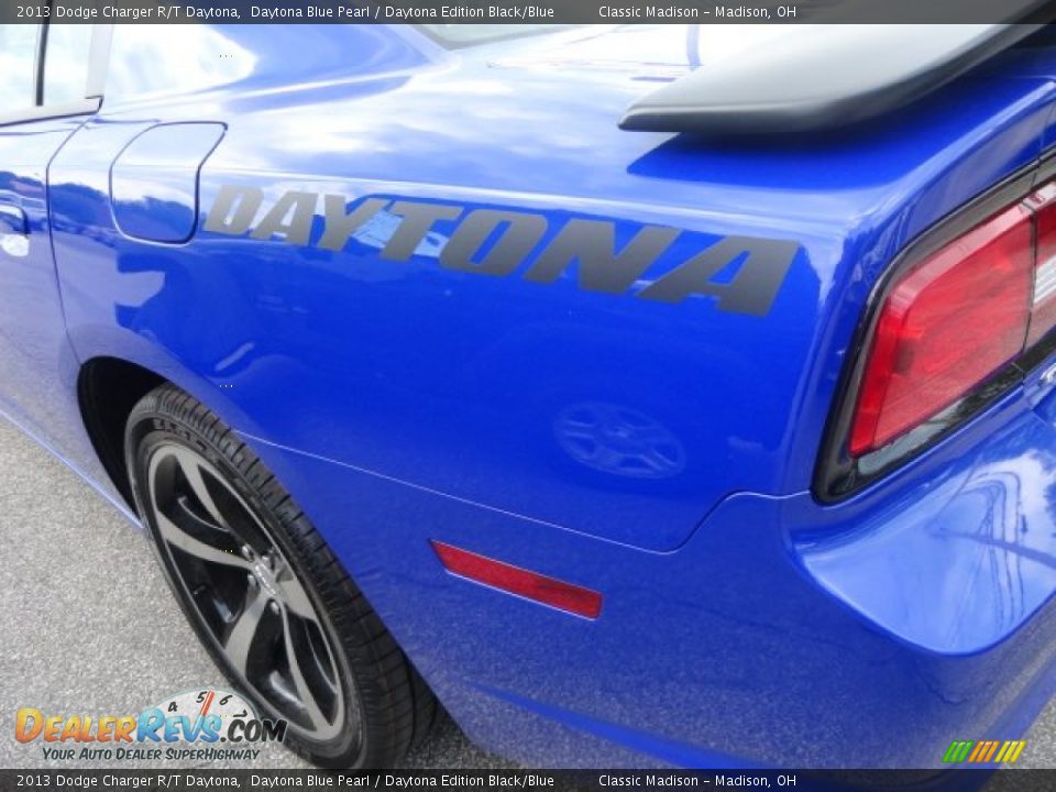 2013 Dodge Charger R/T Daytona Daytona Blue Pearl / Daytona Edition Black/Blue Photo #5
